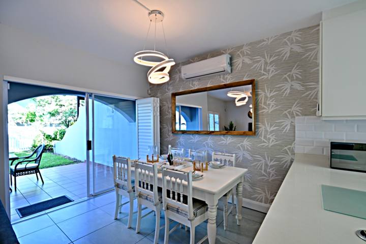 Ballito Beach Villa Deluxe Dining Room